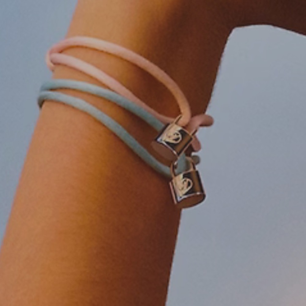 Louis Vuitton Silver Lockit X Doudou Bracelet, Adjustable Baby Blue Cord - Picture 10 of 11